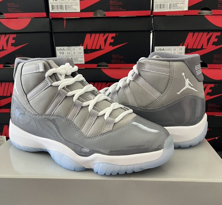 Air Jordan 11 Retro Cool Grey 2021 CT8012-005 Size 7 5