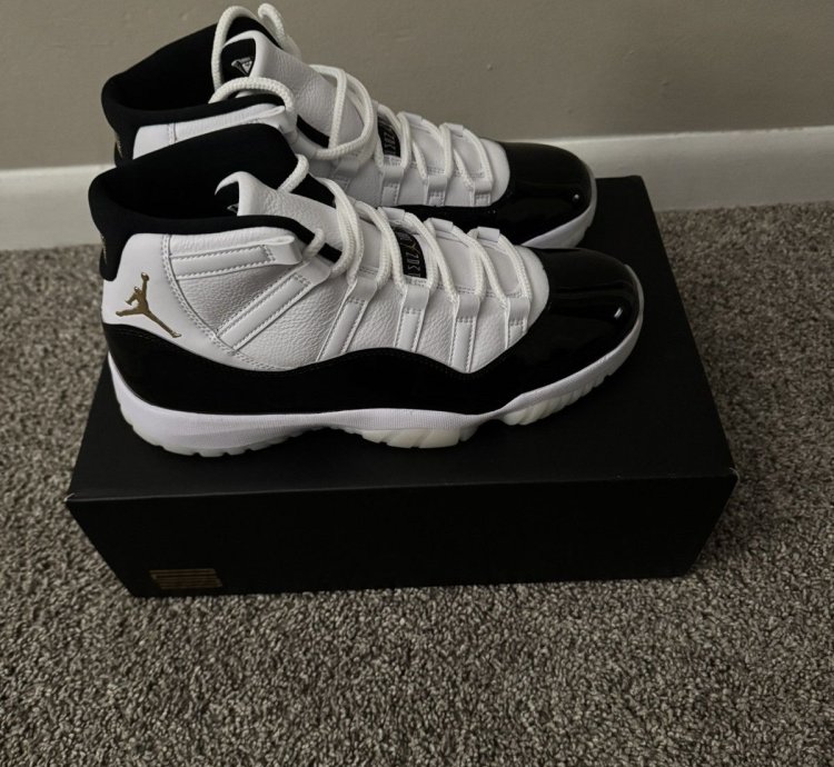 Air Jordan 11 Retro Gratitude