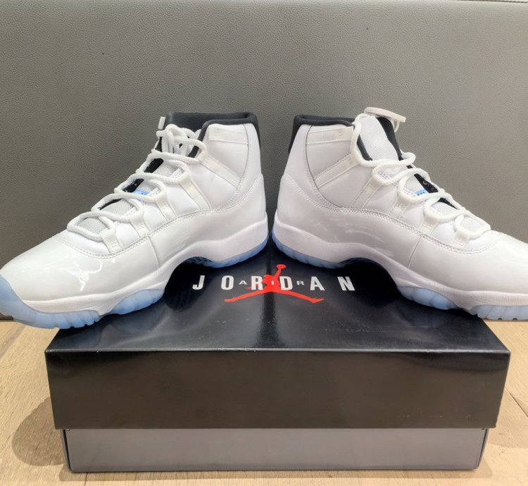 Air Jordan 11 Retro Legend Blue (2024)
