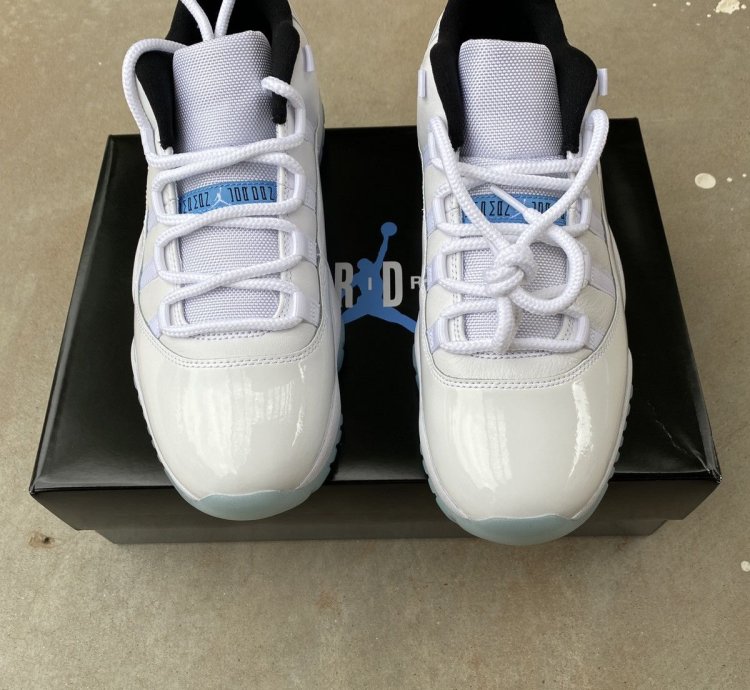 Air Jordan 11 Retro Low Legend Blue