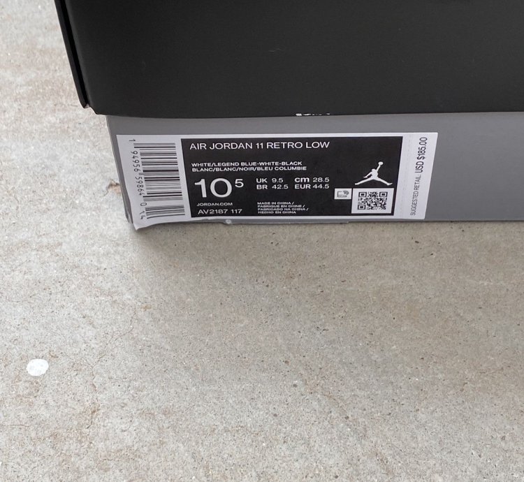 Air Jordan 11 Retro Low Legend Blue