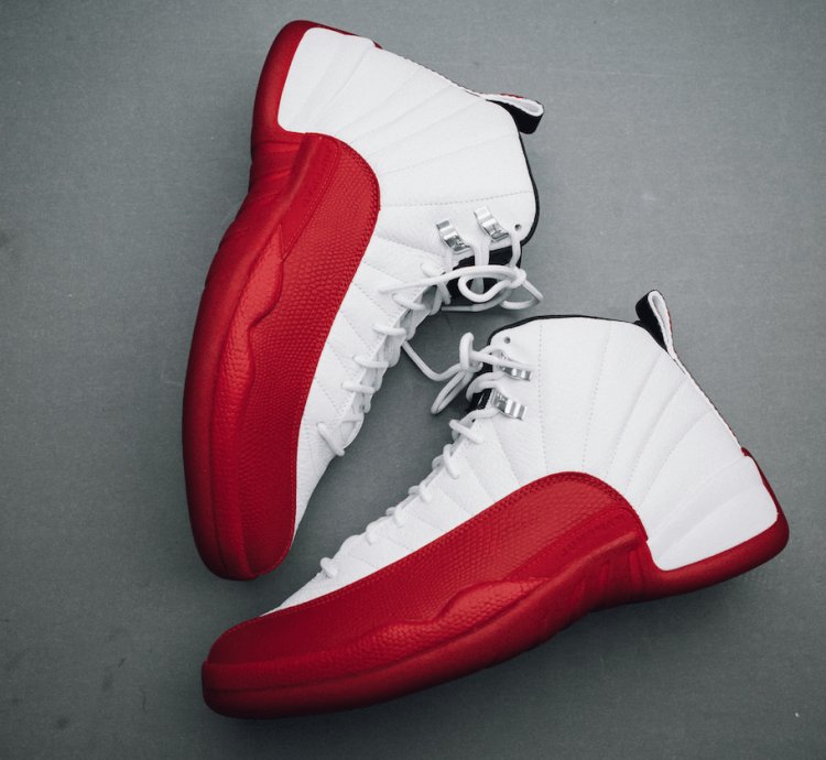Air Jordan 12 Retro - Cherry