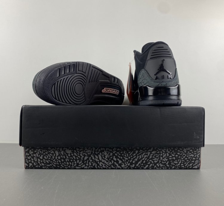 Air Jordan 3 Retro 2025 Black Cat - CT8532-001