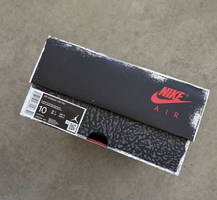 Air Jordan 3 Reimagined White Cement Sz 10 (2023)