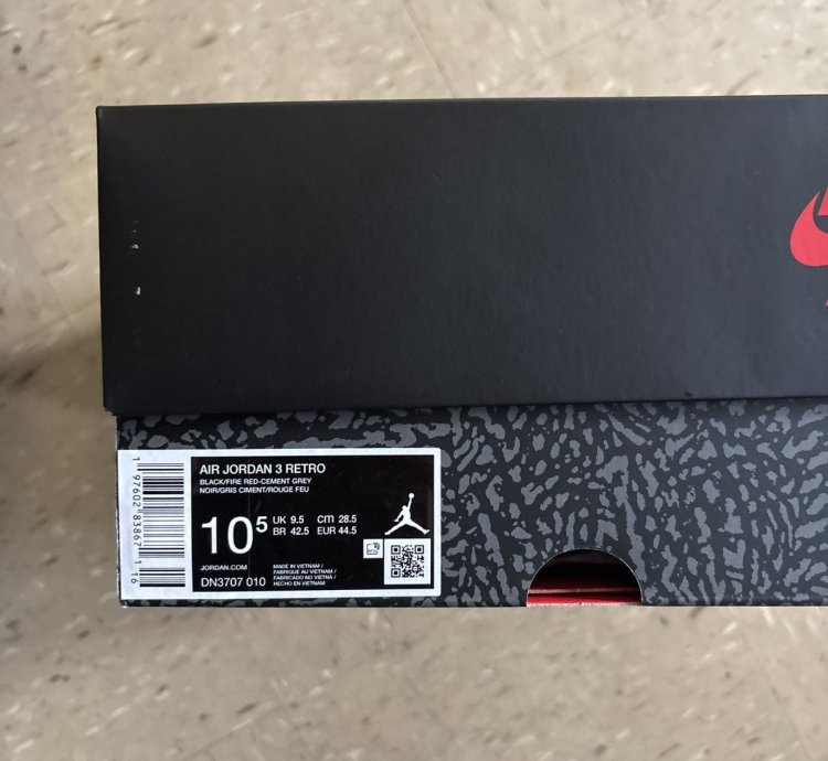 Air Jordan 3 Retro Black Cement