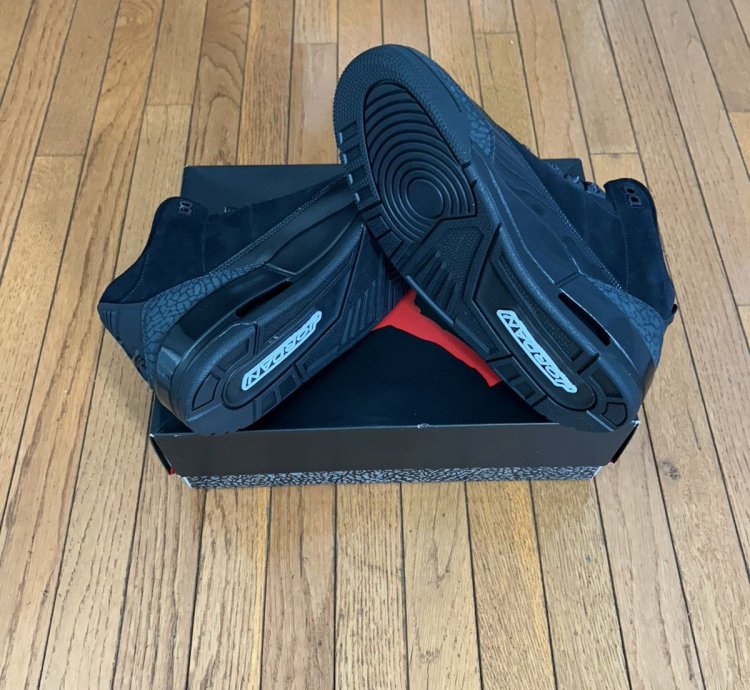 Air Jordan 3 Retro BlackCat