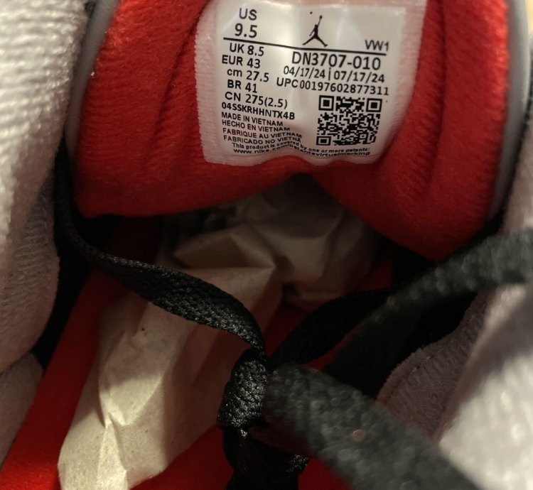 Air Jordan 3 Retro OG Black Cement 2024