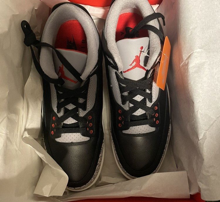 Air Jordan 3 Retro OG Black Cement 2024