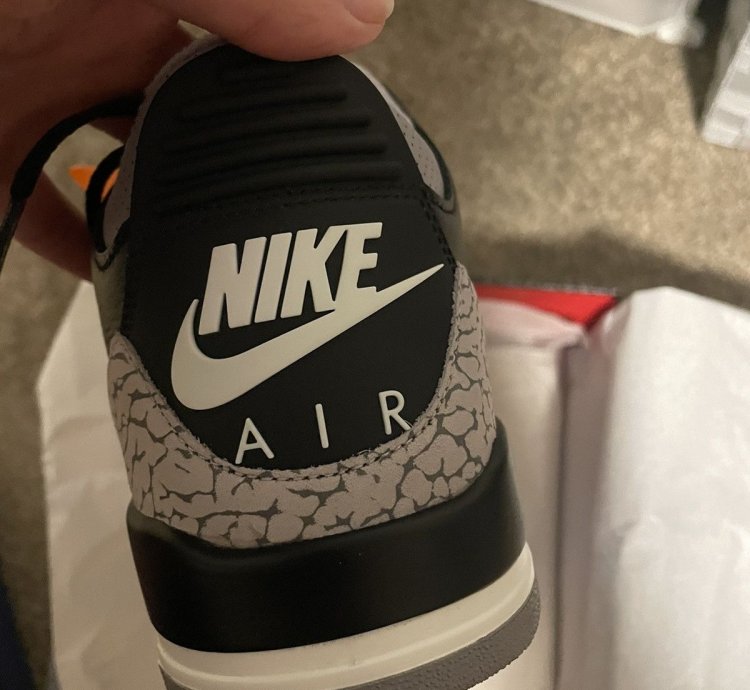 Air Jordan 3 Retro OG Black Cement 2024