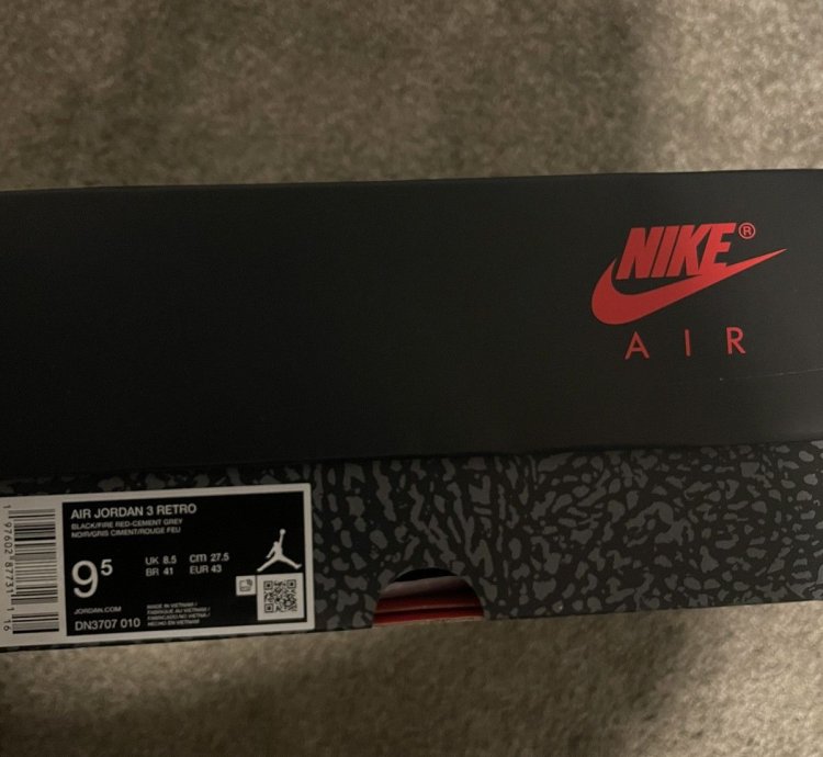 Air Jordan 3 Retro OG Black Cement 2024
