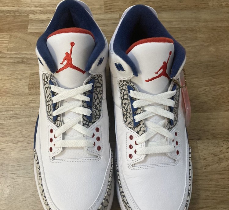 Air Jordan 3 Retro OG True Blue