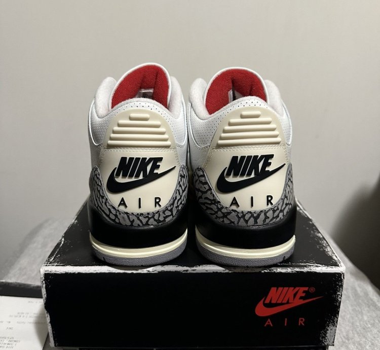 Air Jordan 3 Retro White Cement