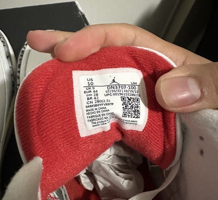 Air Jordan 3 Retro White Cement