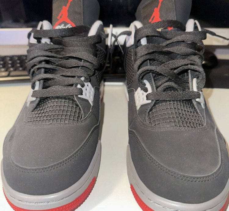Air Jordan 4 Bred 2019