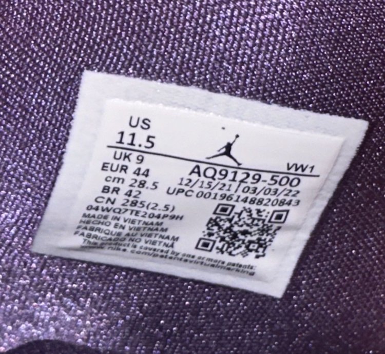 Air Jordan 4 Canyon Purple