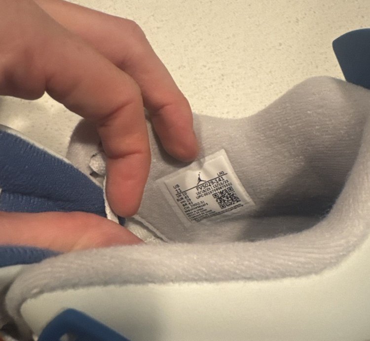 Air Jordan 4 Military Blue