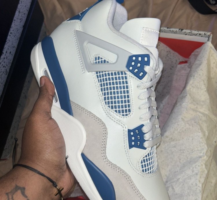Air Jordan 4 Military Blue (10 5)