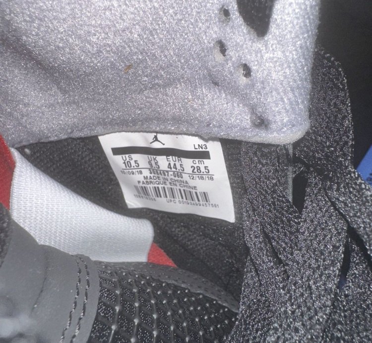 Air Jordan 4 OG Bred 2019