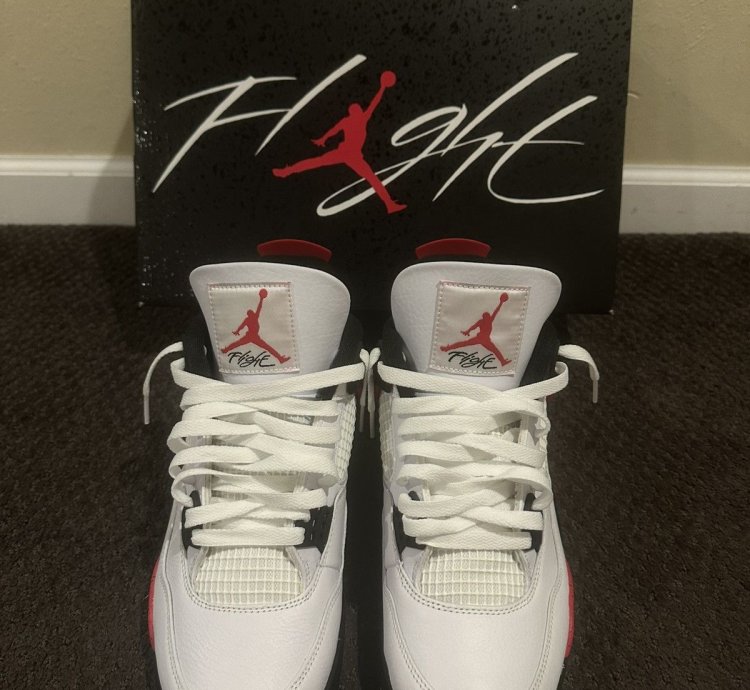 Air Jordan 4 Red Cement