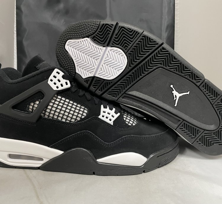 Air Jordan 4 Retro Black White-Black Size 8 5