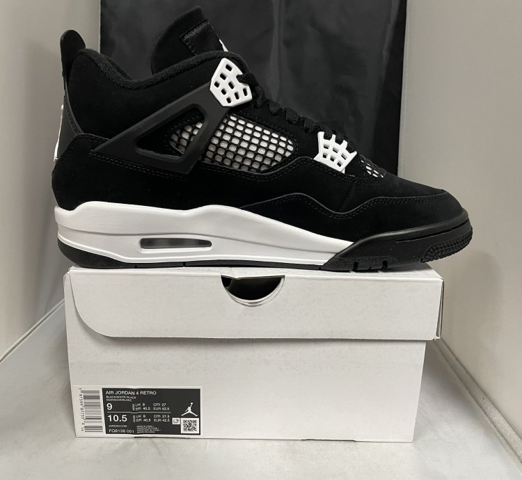 Air Jordan 4 Retro Black White-Black Size 9