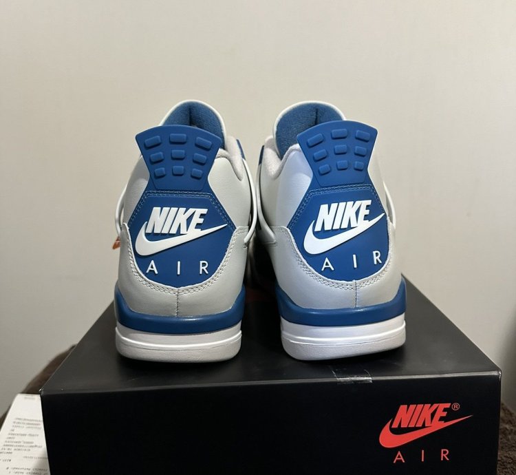 Air Jordan 4 retro military blue