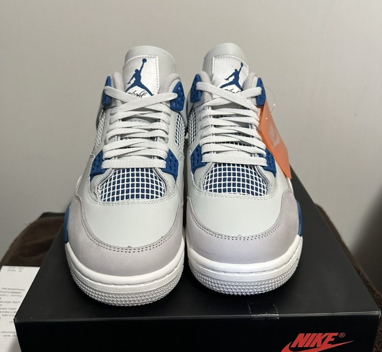 Air Jordan 4 retro military blue