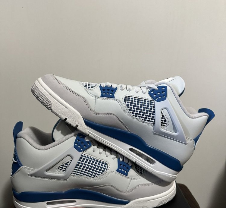 Air Jordan 4 retro military blue
