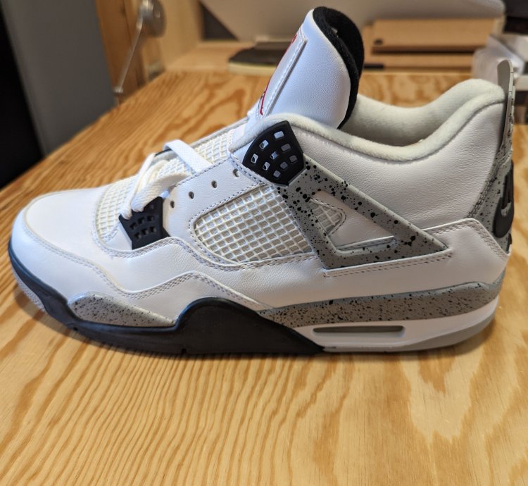 Air Jordan 4 Retro OG