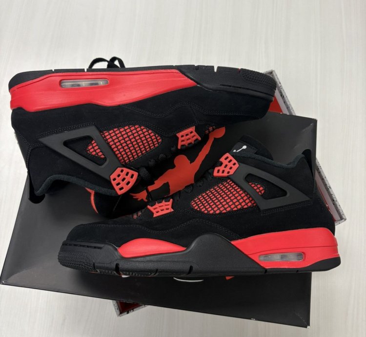 Air Jordan 4 Retro Red Thunder