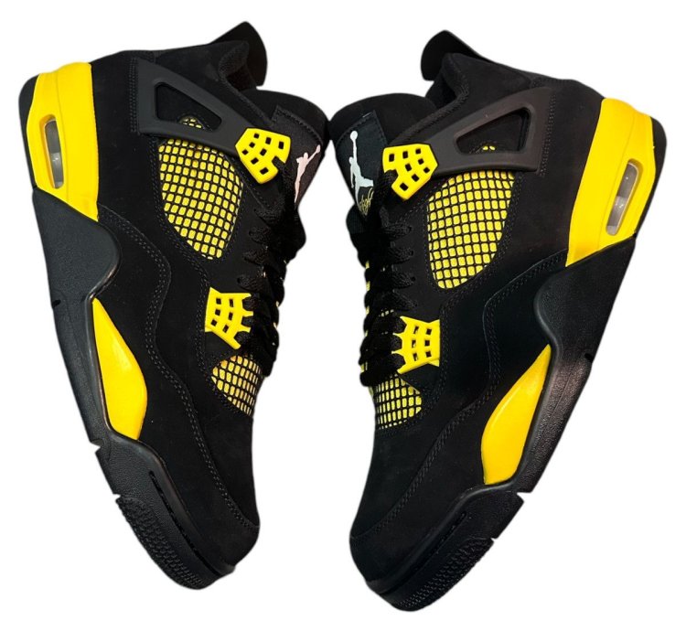 Air Jordan 4 Retro Thunder 2023