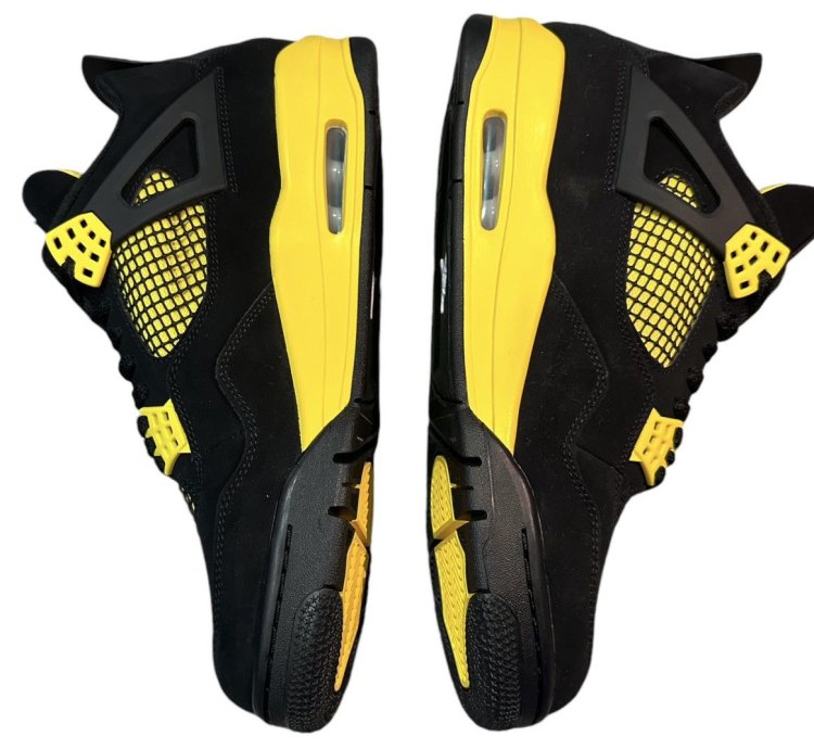 Air Jordan 4 Retro Thunder 2023