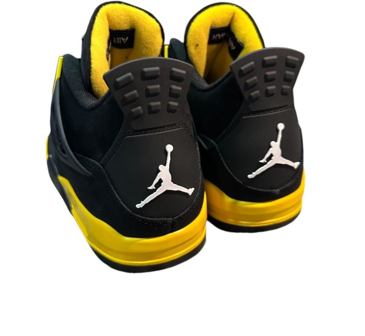 Air Jordan 4 Retro Thunder 2023