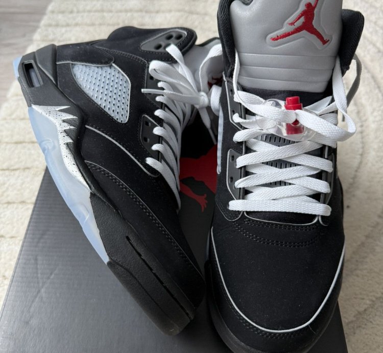 Air Jordan 5 Black Metallic 5