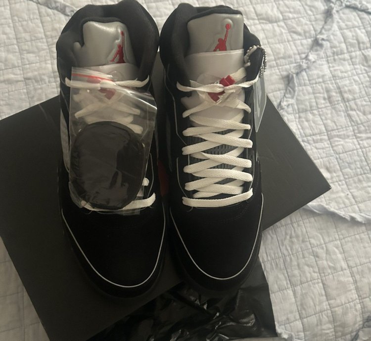 Air Jordan 5 Black Metallic Reimagined