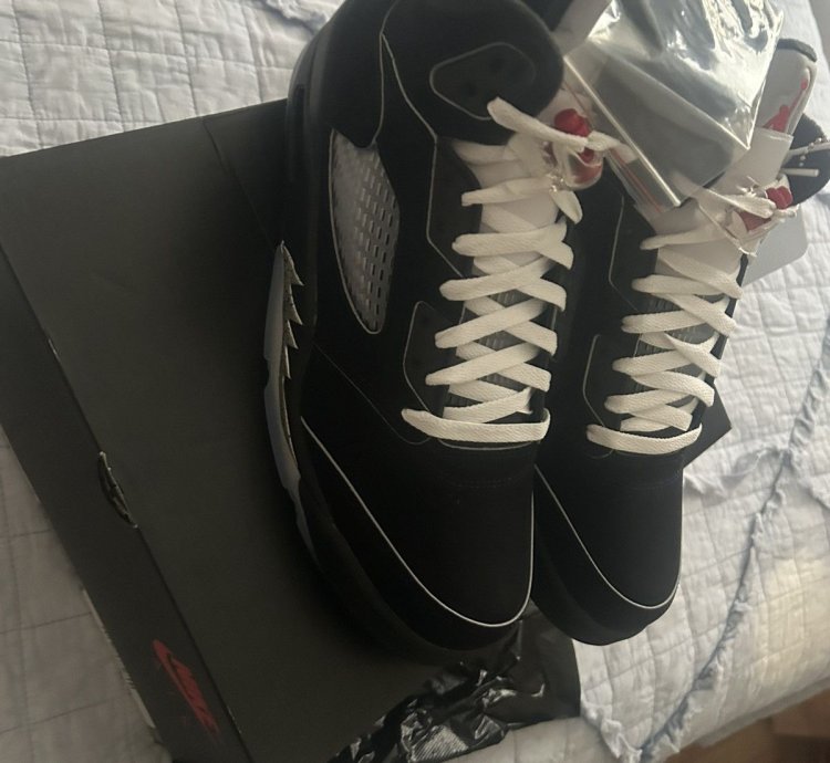 Air Jordan 5 Black Metallic Reimagined