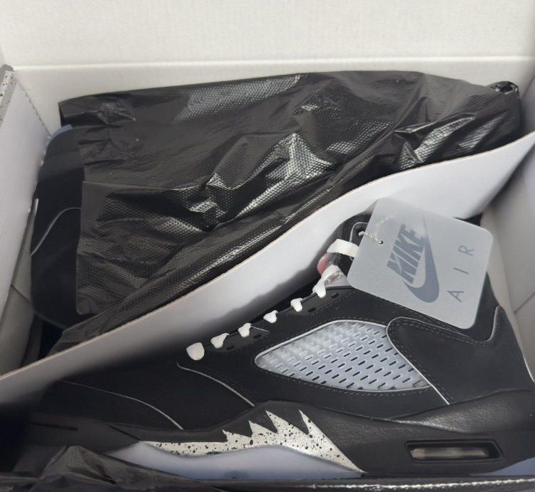 Air Jordan 5 Retro OG - Black Metallic