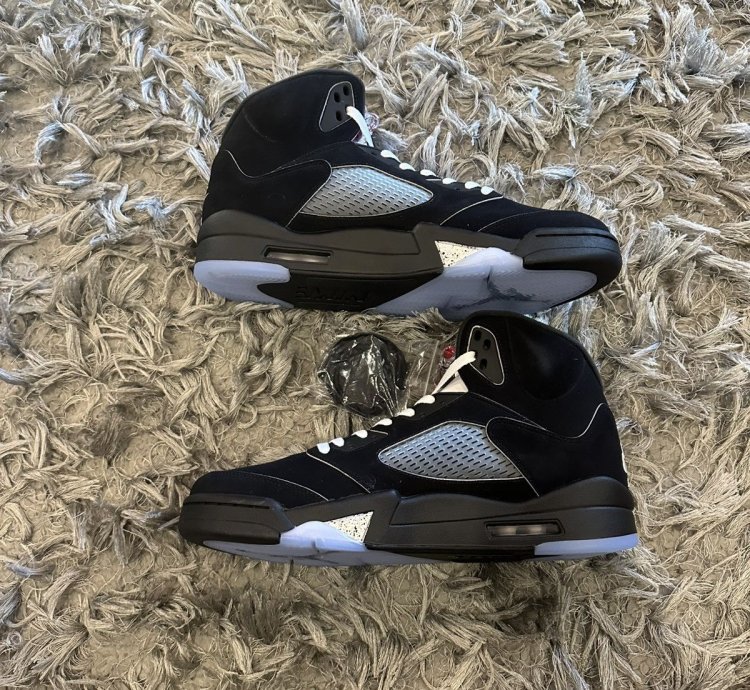 Air Jordan 5 Retro OG Black Metallic Reimagined