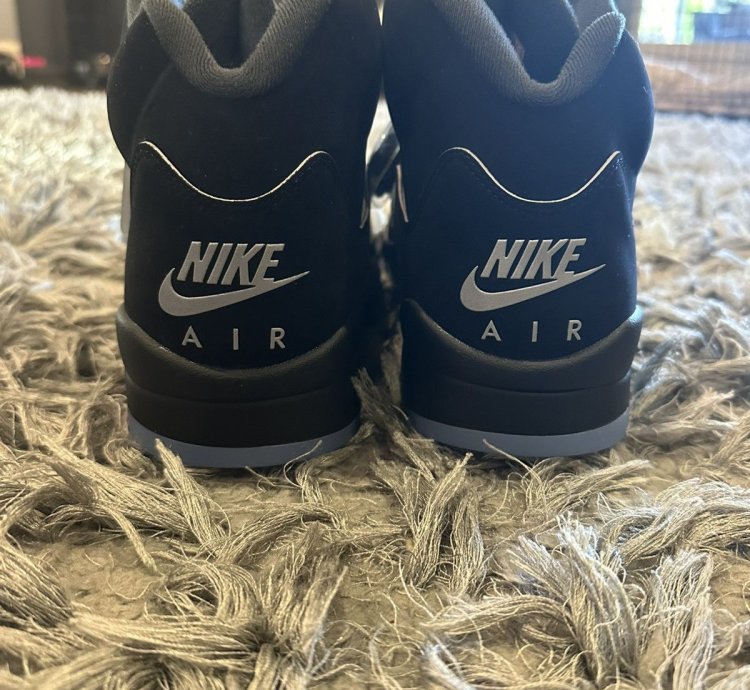 Air Jordan 5 Retro OG Black Metallic Reimagined