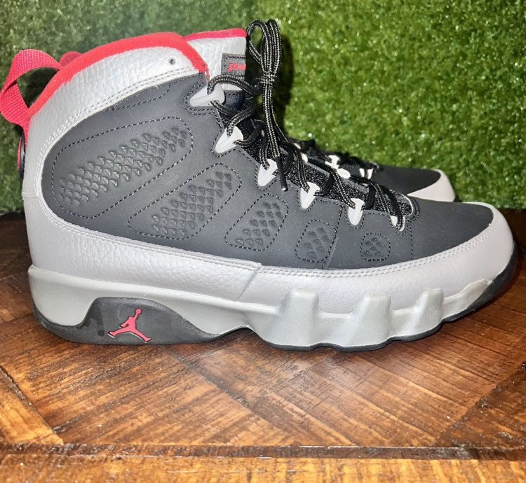AIR JORDAN 9 RETRO JOHNNY KILROY