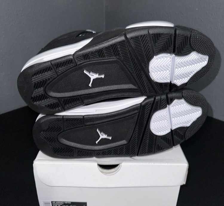 Air Jordan Retro 4 White Thunder