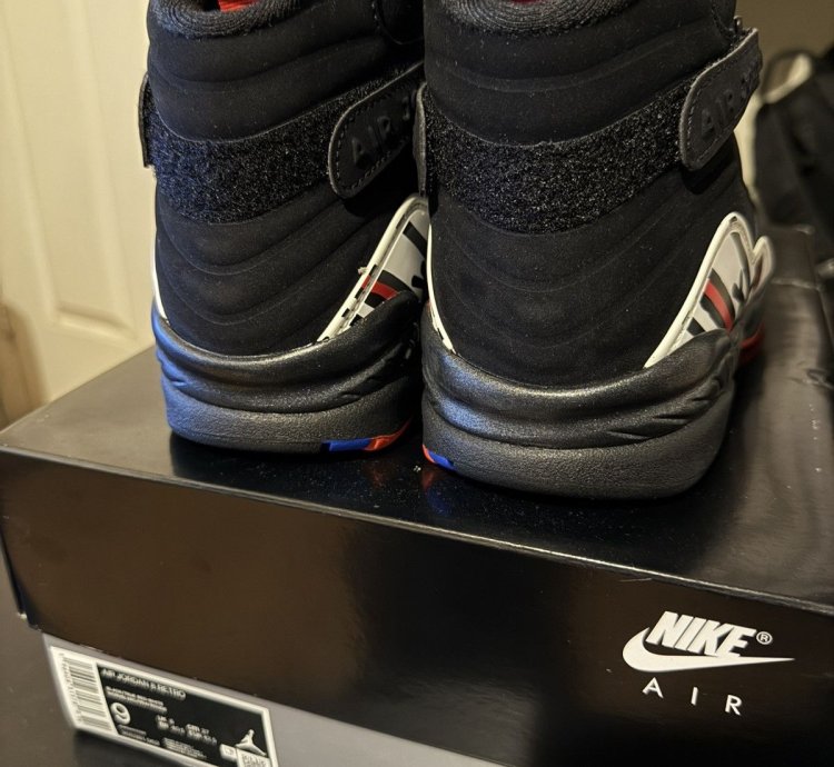 AIR JORDAN RETRO 8