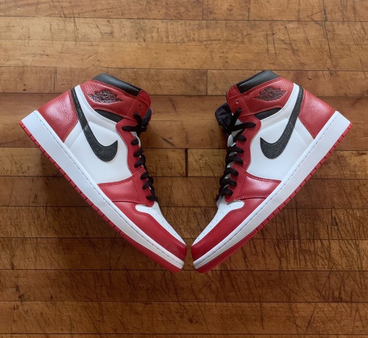 CUSTOM - Jordan 1 Chicago High Size 12
