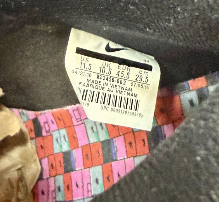 DEADSTOCK- Nike SB Dunk High Black Purple Box Size 11 5