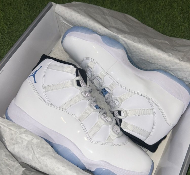 DS Jordan 11 Legend Blue 2024