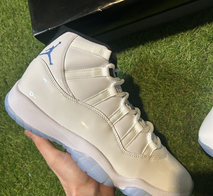 DS Jordan 11 Legend Blue 2024