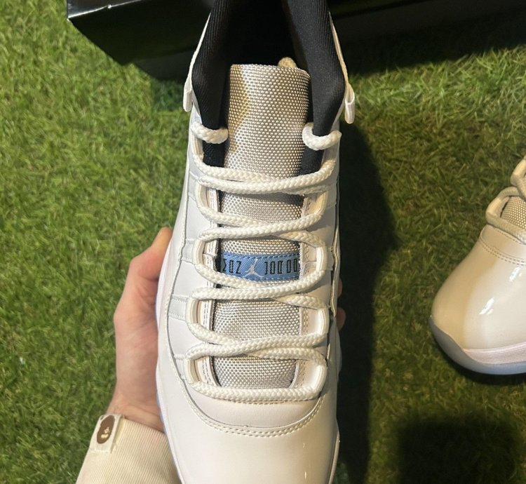 DS Jordan 11 Legend Blue 2024