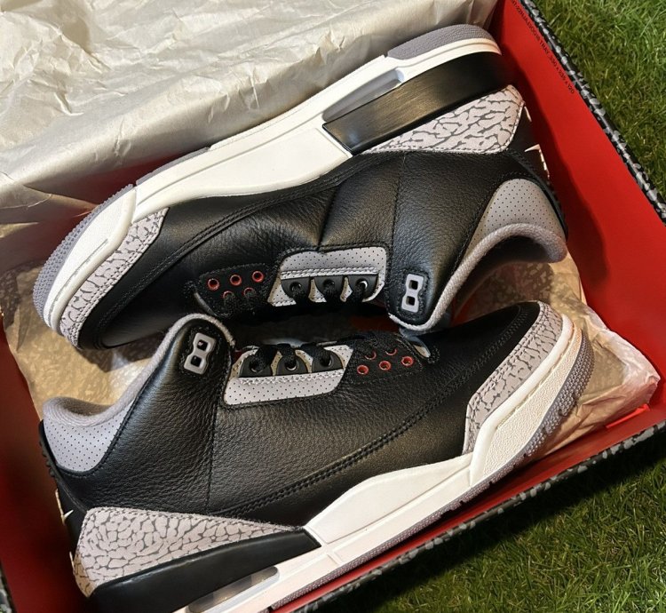 DS Jordan 3 Black Cement 2024
