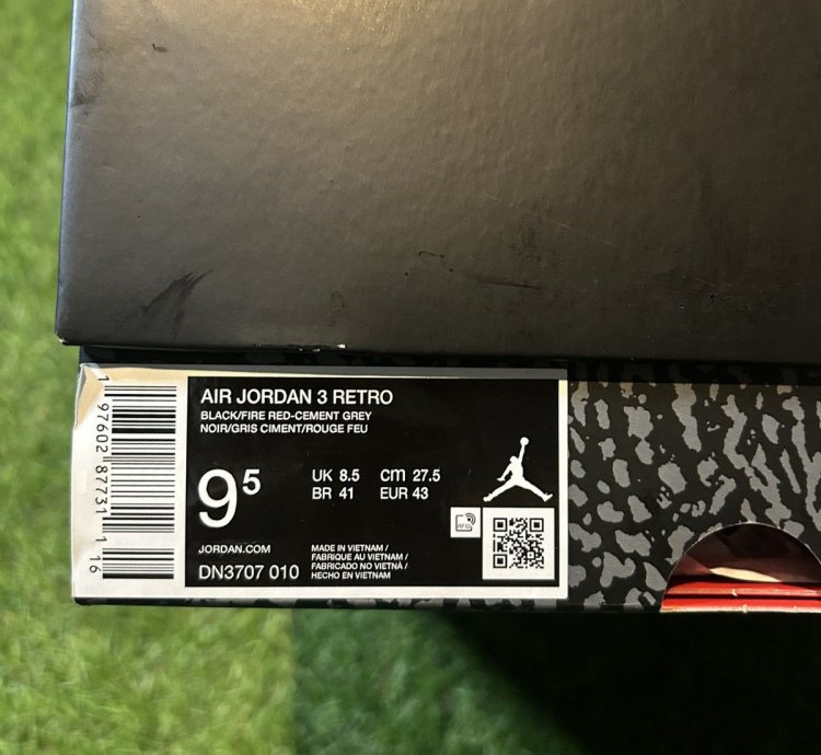 DS Jordan 3 Black Cement 2024