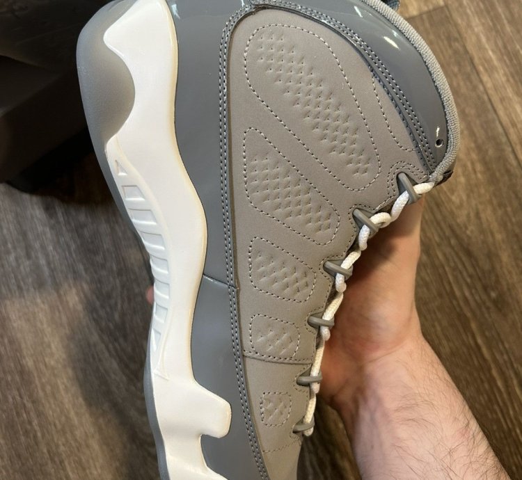 DS Jordan 9 Cool Grey